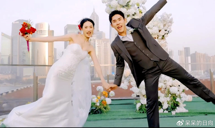 中国又一世界冠军大婚,与娇妻甜蜜热吻,28岁喜迎事业爱情双丰收|罗帅|现代五项|曹忠荣|张晓楠|全运会_新浪体育_新浪新闻