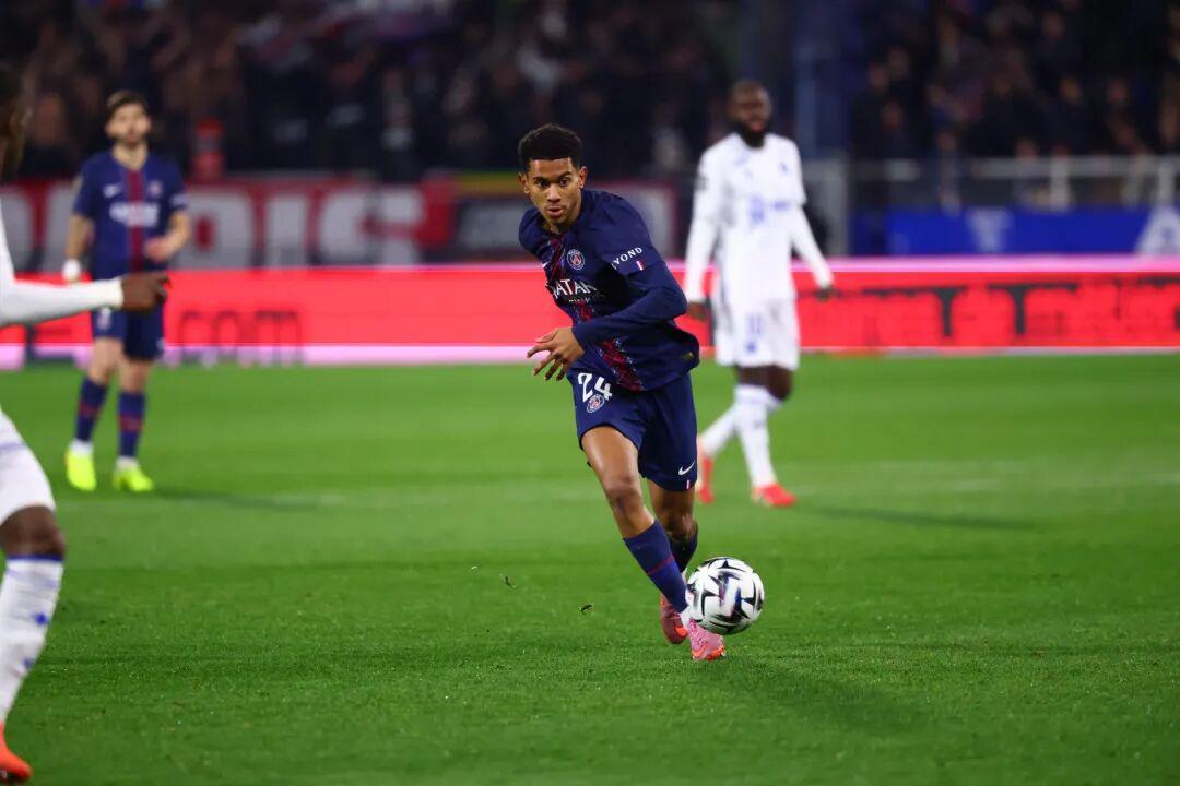 英雄联盟赛事官网-巴尔科拉制胜，PSG客场击败欧塞尔